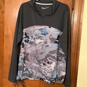 Under Armor lightweight long sleeve hoodi